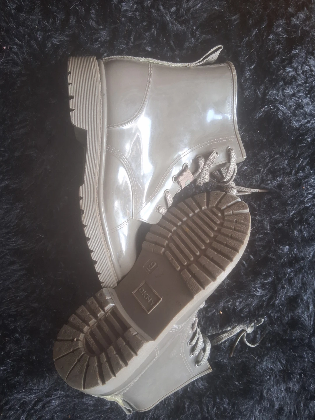 DKNY Shiny Grey Rain Boots Size 9 - photo 2