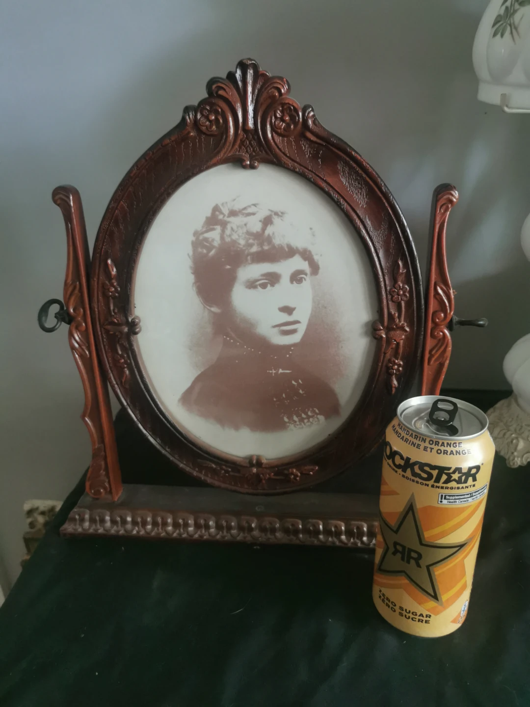 Vintage Ornate Oval Photo Frame