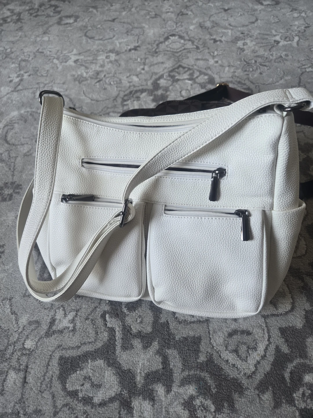 White shoulder bag