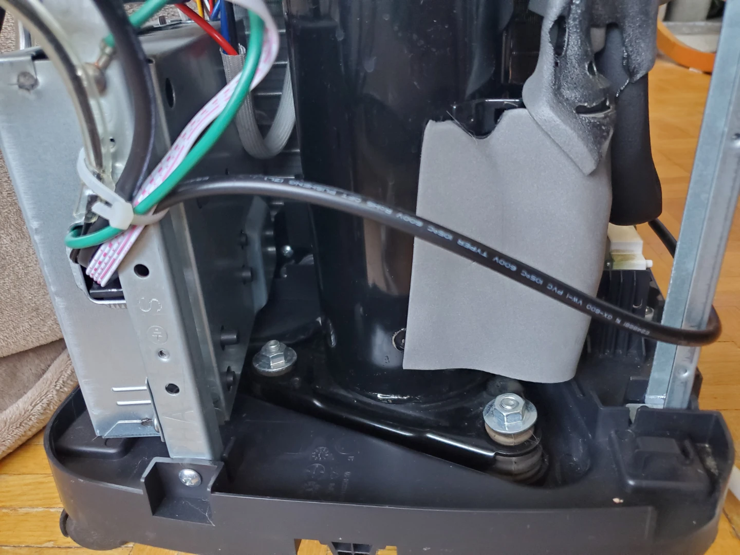 Danby 6,000 BTU Portable Air Conditioner - CLEANED! - photo 3