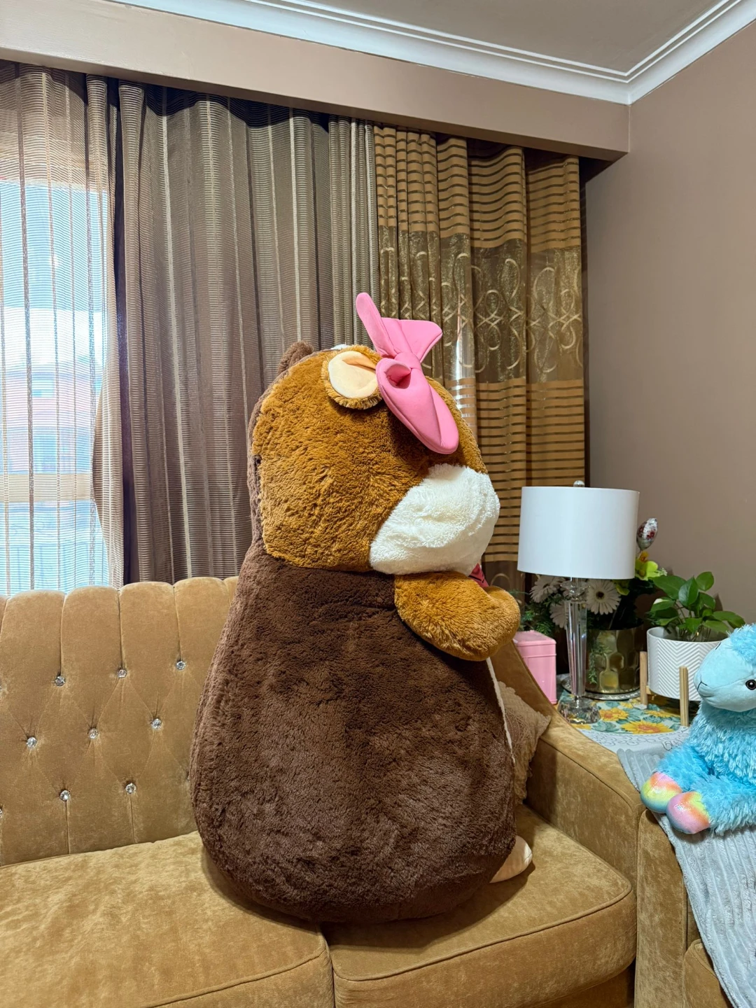 Giant Hamster Plush Toy with Cupcake - photo 3