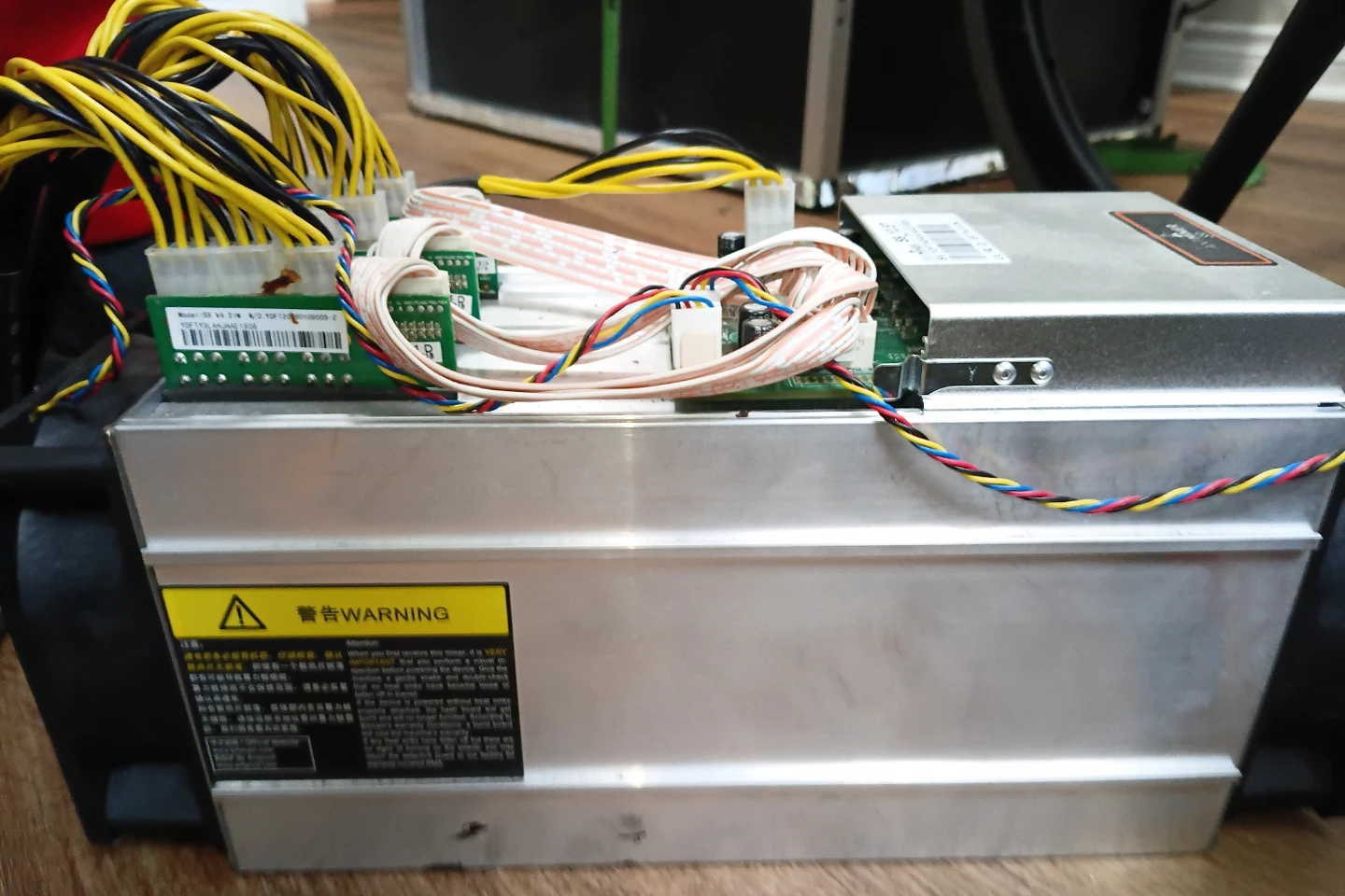 Bitmain Antminer S9-13.5T Bitcoin Miner - photo 4