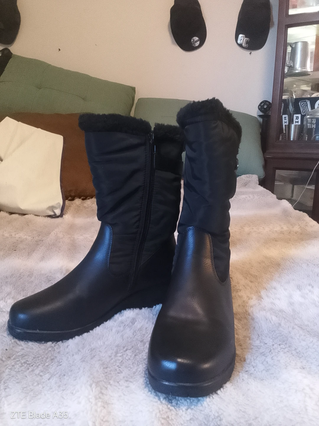 Black Winter Boots with Fur Trim