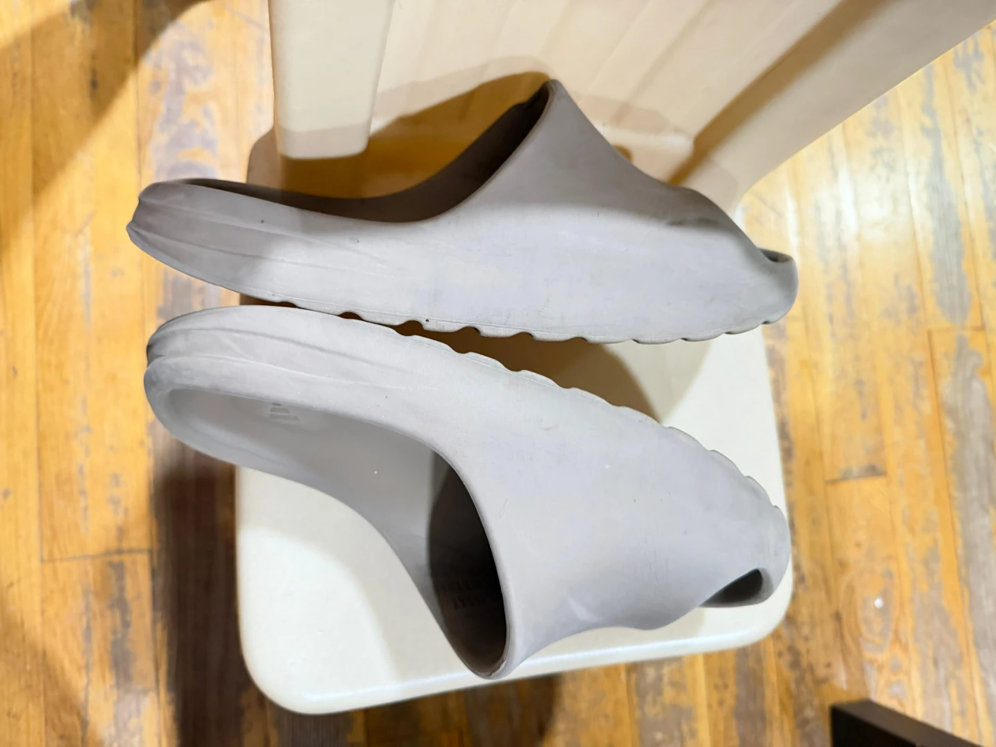 Adidas Yeezy Slide Sandals - photo 2