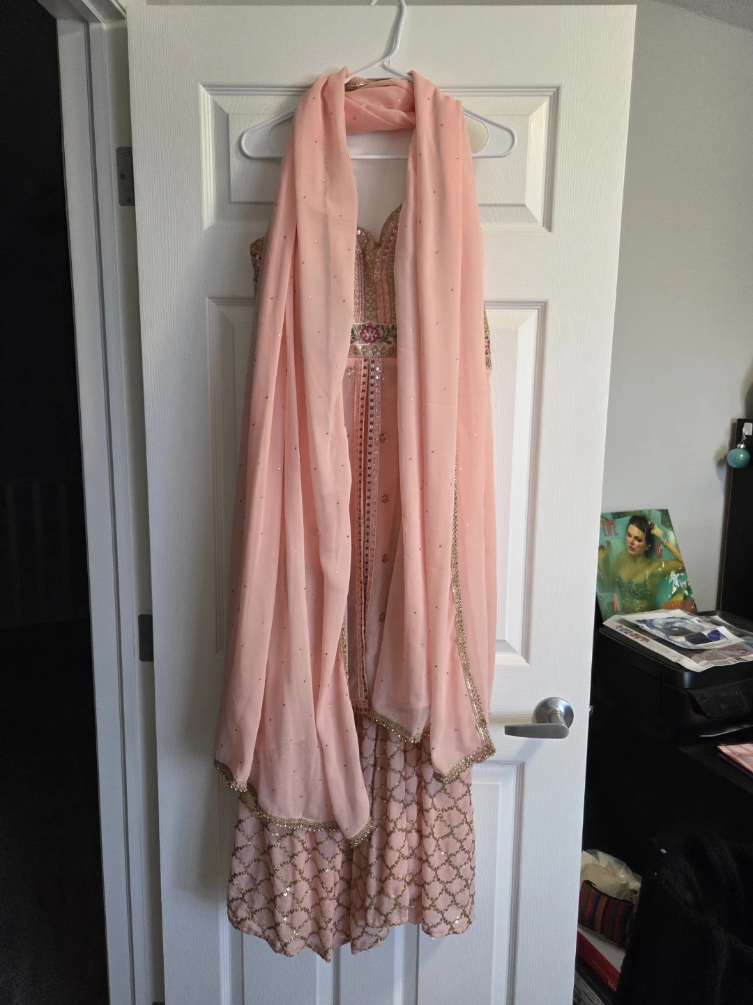 Pink Embroidered Kurti with Dupatta - photo 2