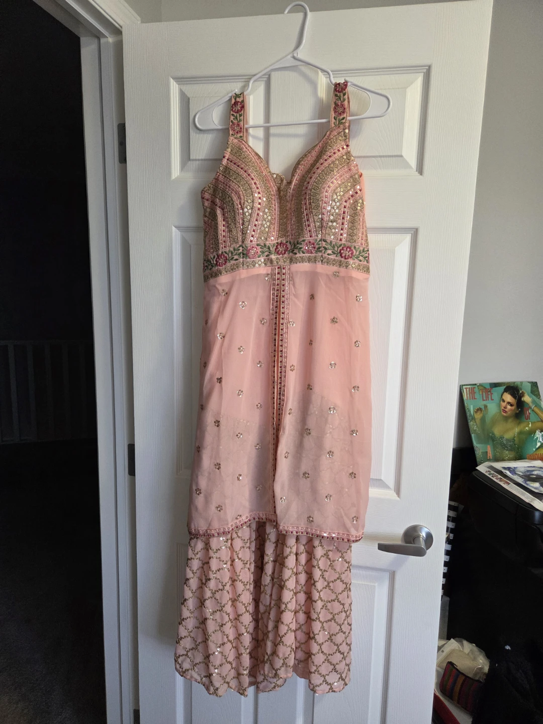 Pink Embroidered Kurti with Dupatta - photo 4