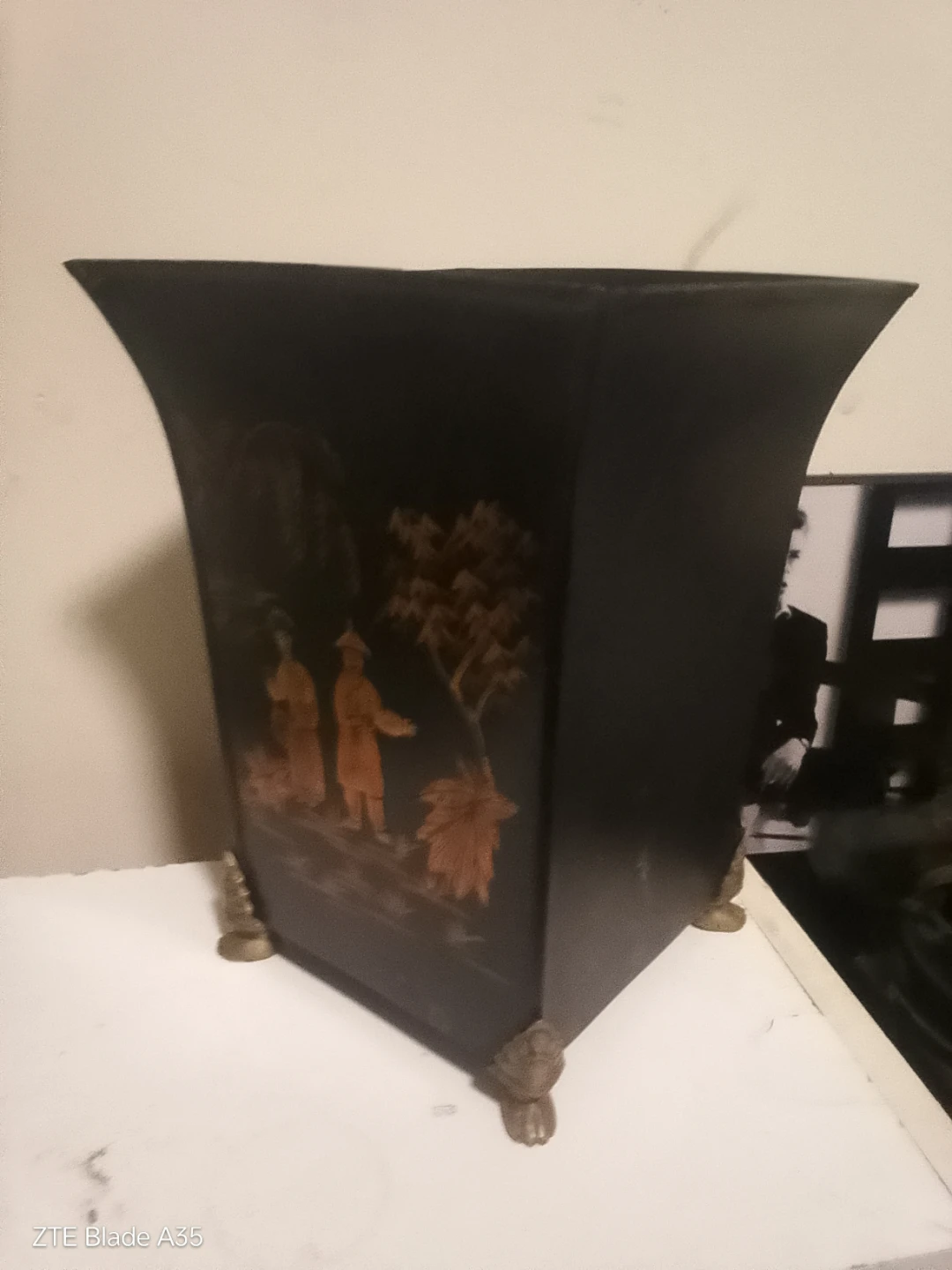 Decorative Black Vase with Oriental Scene - photo 2