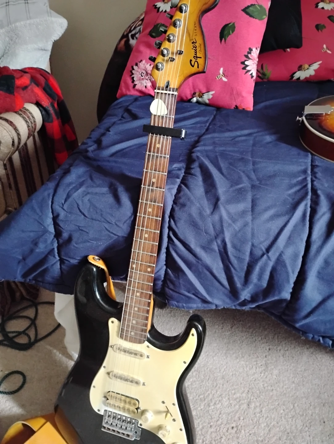 Fender Stratocaster guitar 🎸 - photo 2