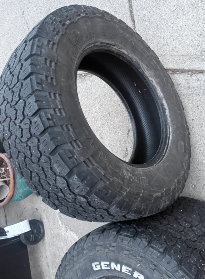 General Grabber A/T LT275/65 R18 Tires