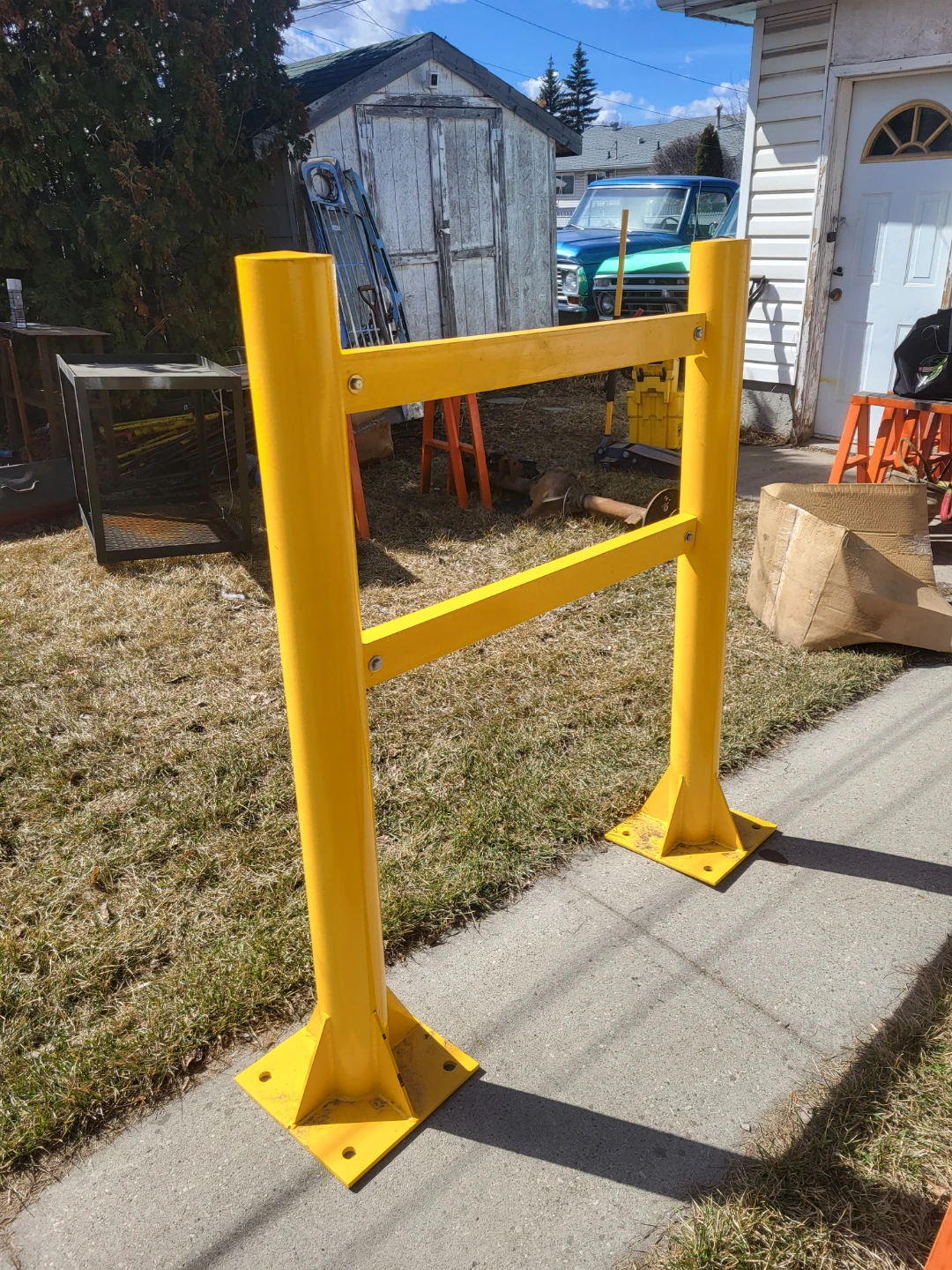 Yellow Metal Guard Rail Bollard - photo 2