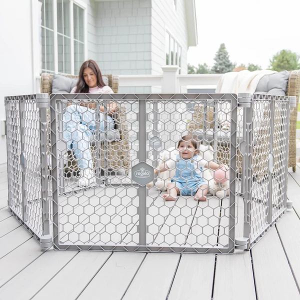 Regalo 2-in-1 Play Yard & Safety Gate