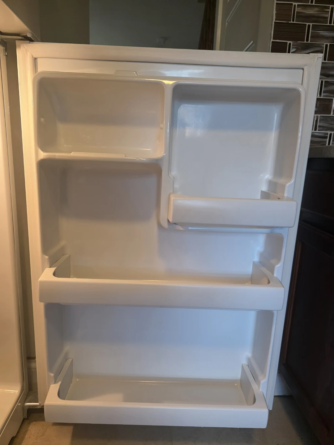 GE Refrigerator Top Freezer - photo 5