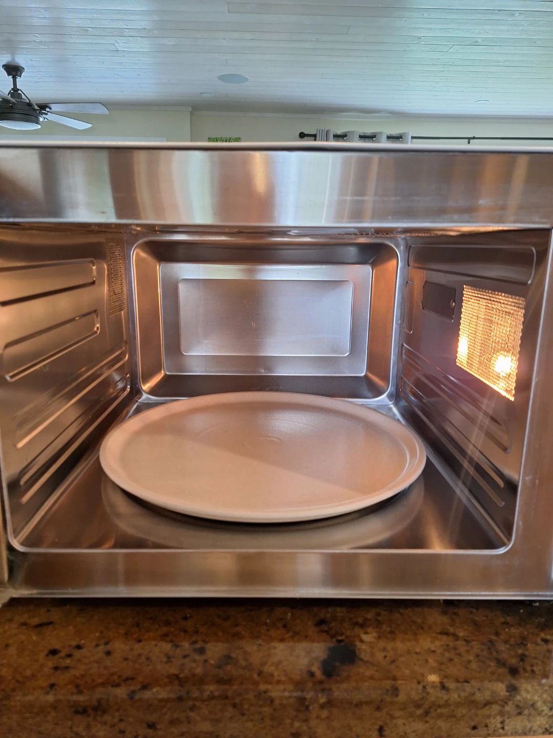 Panasonic Microwave Oven - photo 2