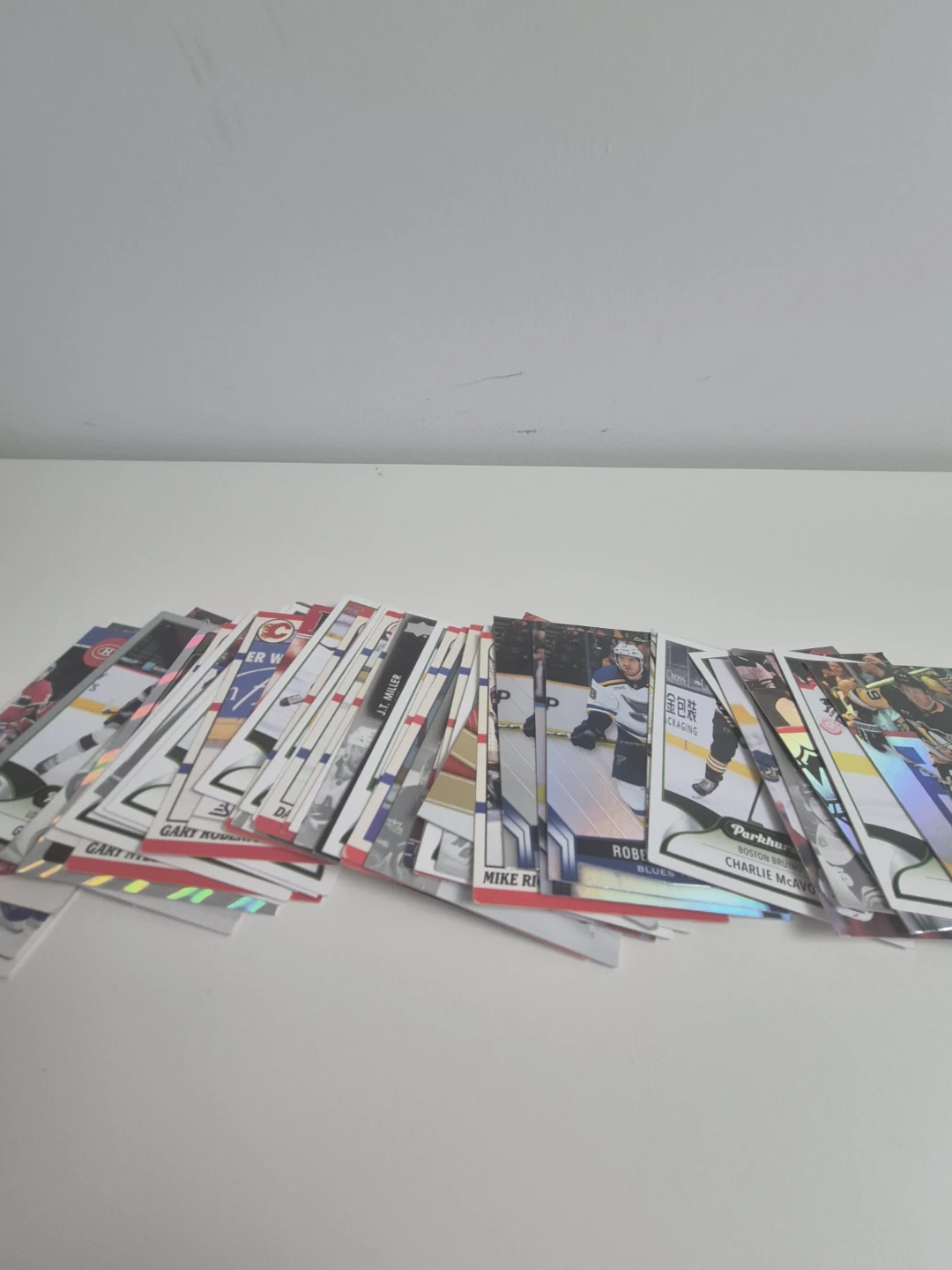 Collection of assorted hockey cards - photo 2
