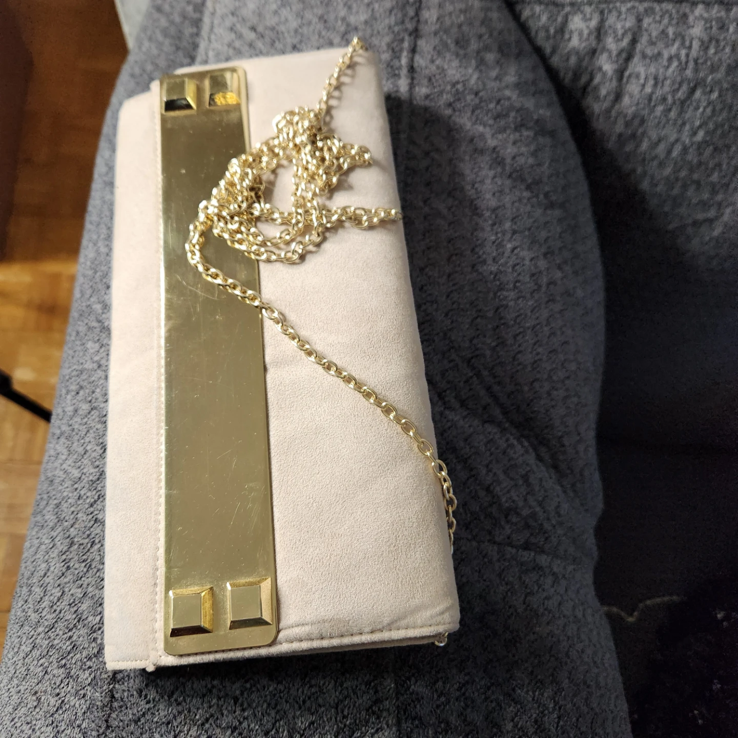 Cream Suede Clutch with Gold Chain and Black - photo 3