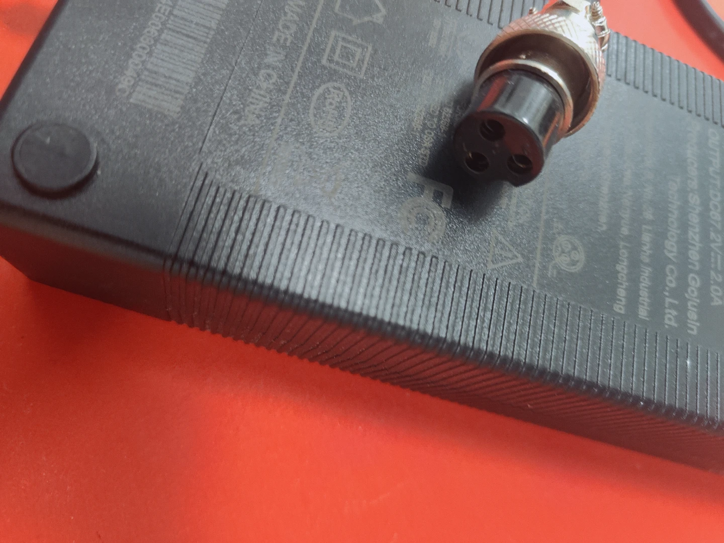 Gojusin AC/DC Charger 67.2V 2.0A - photo 3