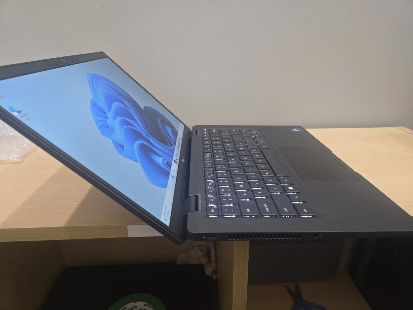 Dell Latitude 7420 Laptop - 11th Gen Intel Core i7