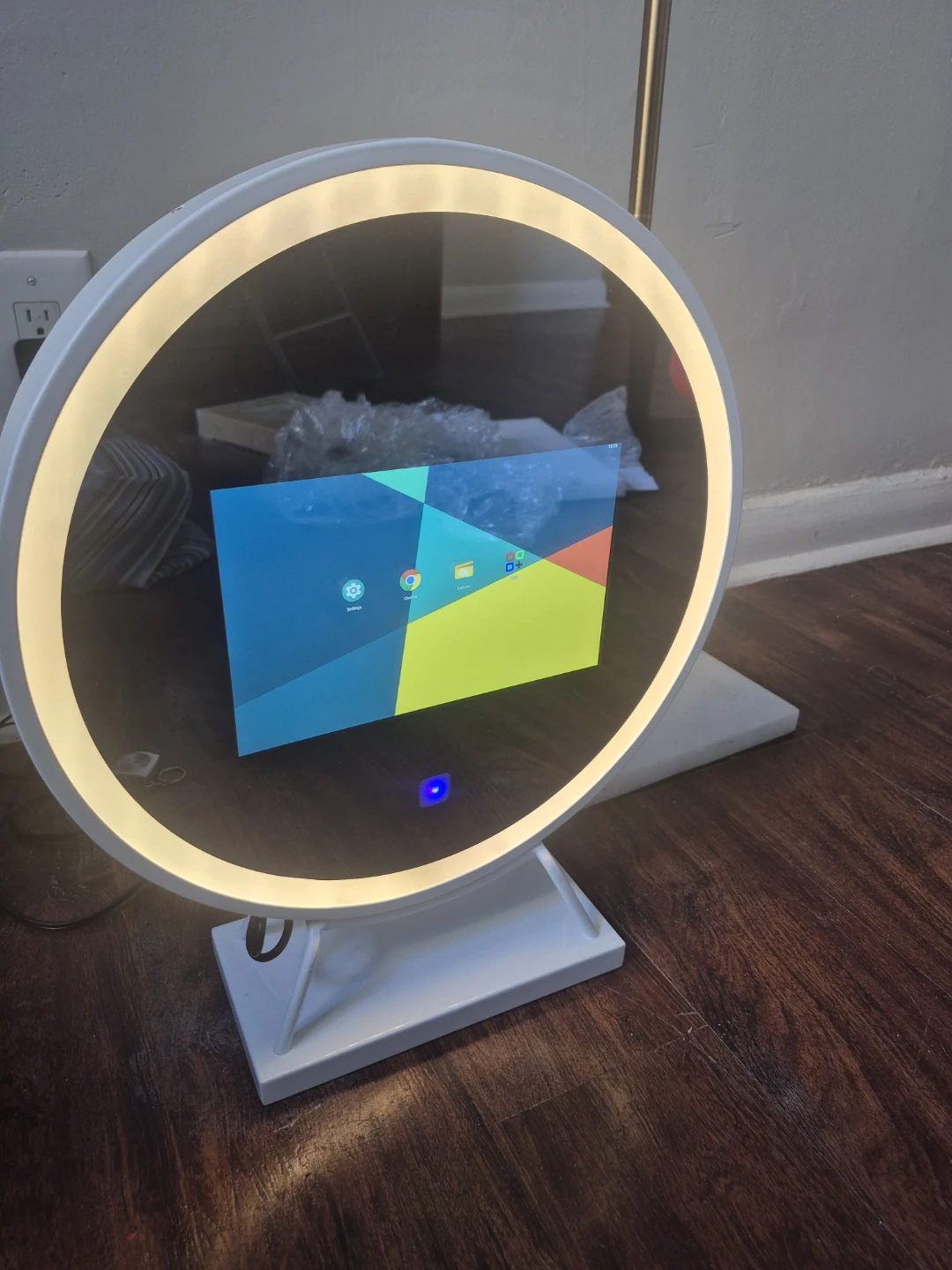 Android Smart Mirror – Brand New in Original Box - photo 2