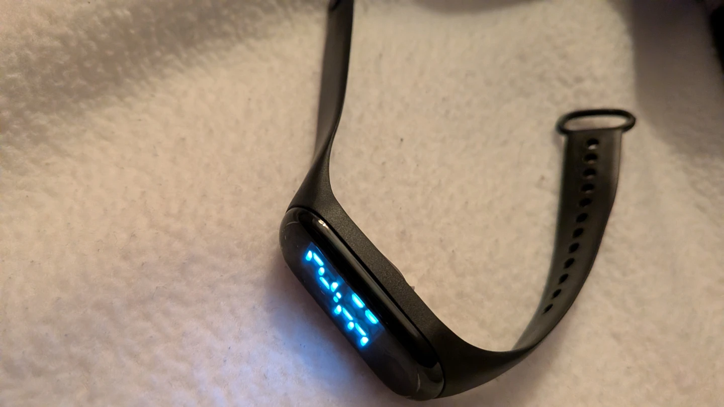 Black Fitness Tracker Band