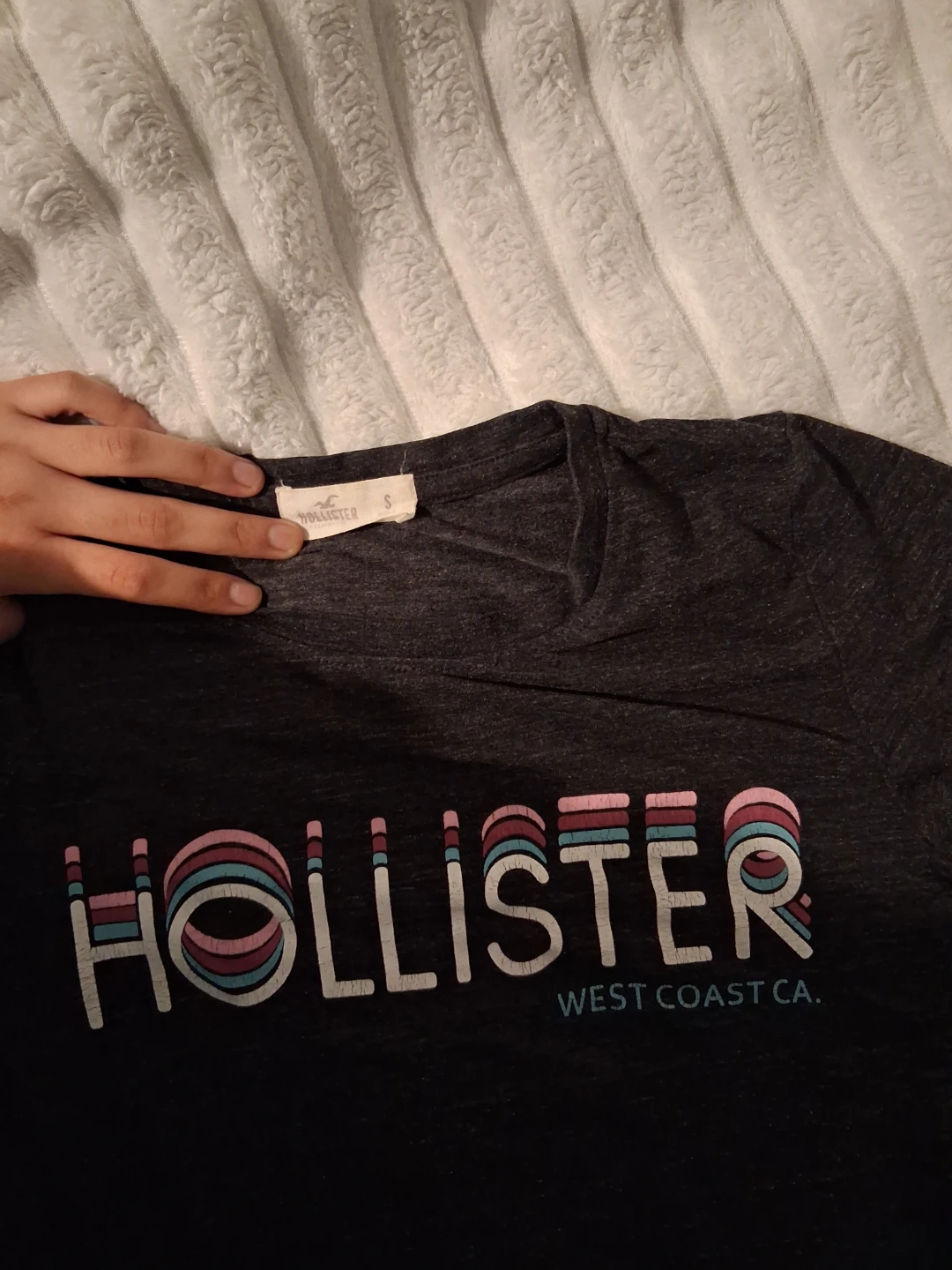 Hollister West Coast CA T-Shirt - Size S