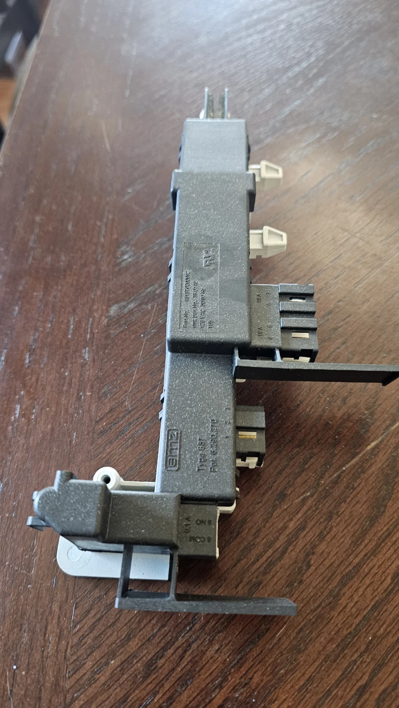 Samsung Washer Door Latch Assembly - photo 5