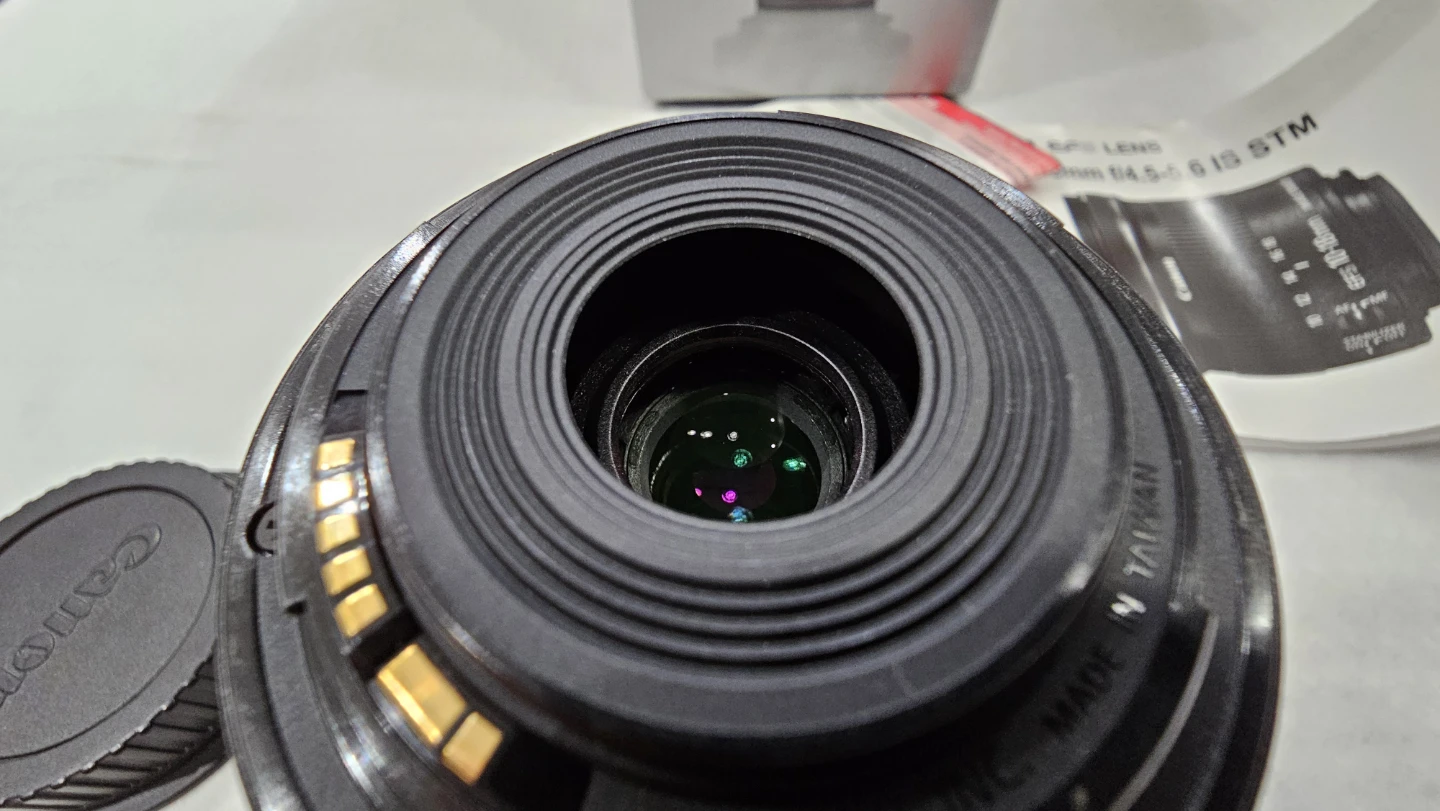 Canon EFS 10-18mm f/4.5-5.6 IS STM Lens - photo 4