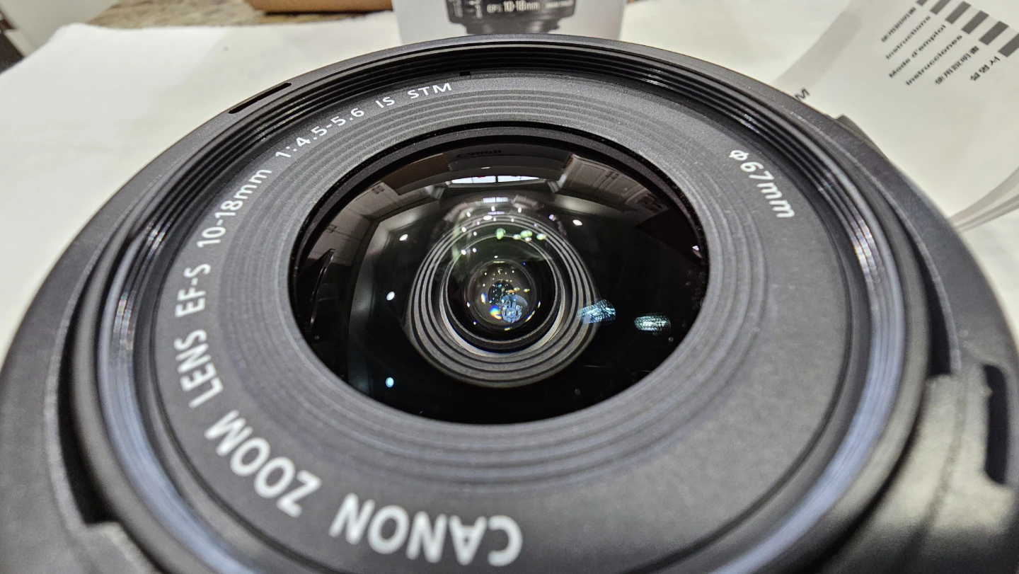 Canon EFS 10-18mm f/4.5-5.6 IS STM Lens - photo 5