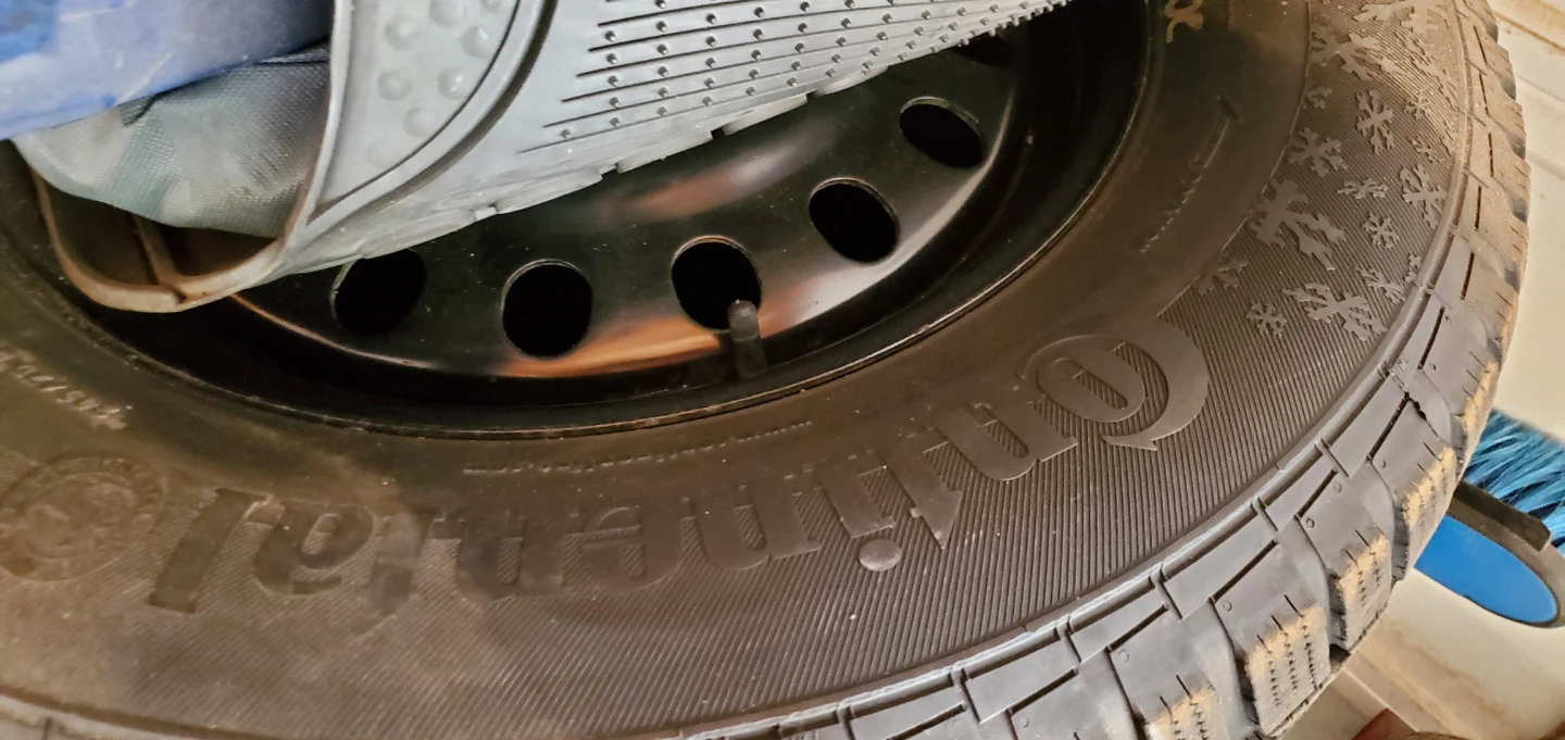 Continental Winter Tires - Set of 5 (incl spare) - photo 4
