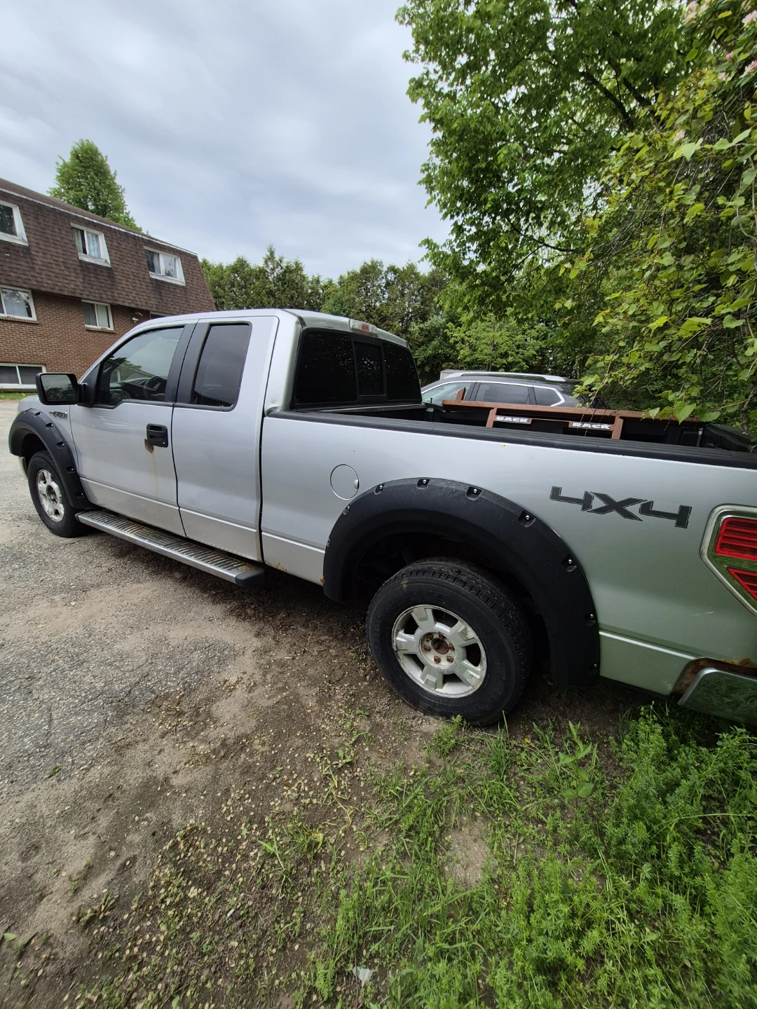 Ford F-150 4x4 Truck - photo 2