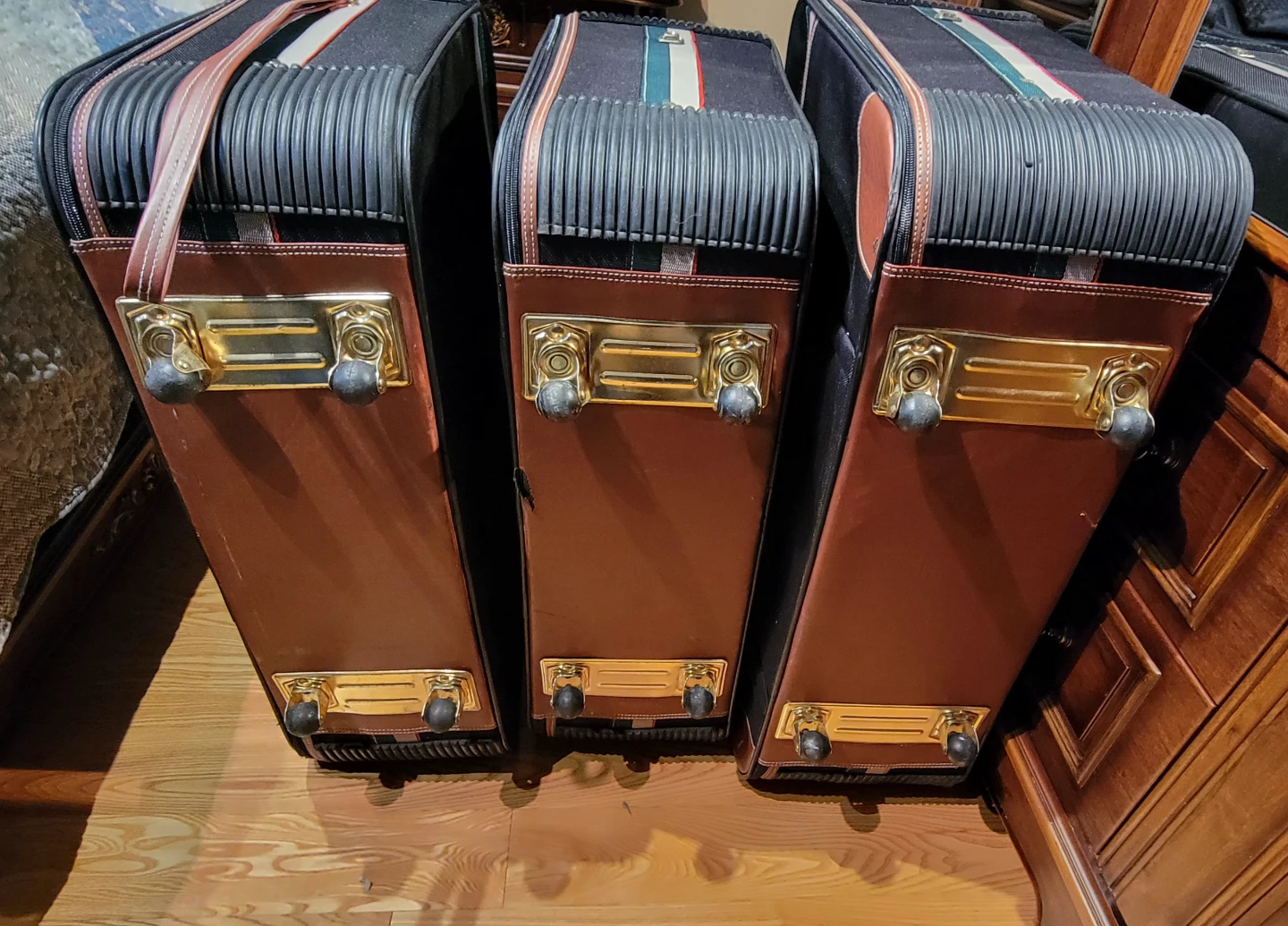 Set of 3 Vintage Luggage Suitcases - photo 4