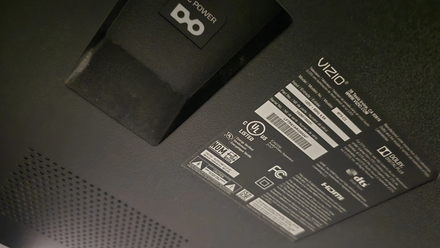 VIZIO 70" 4K HDR Smart TV - photo 2