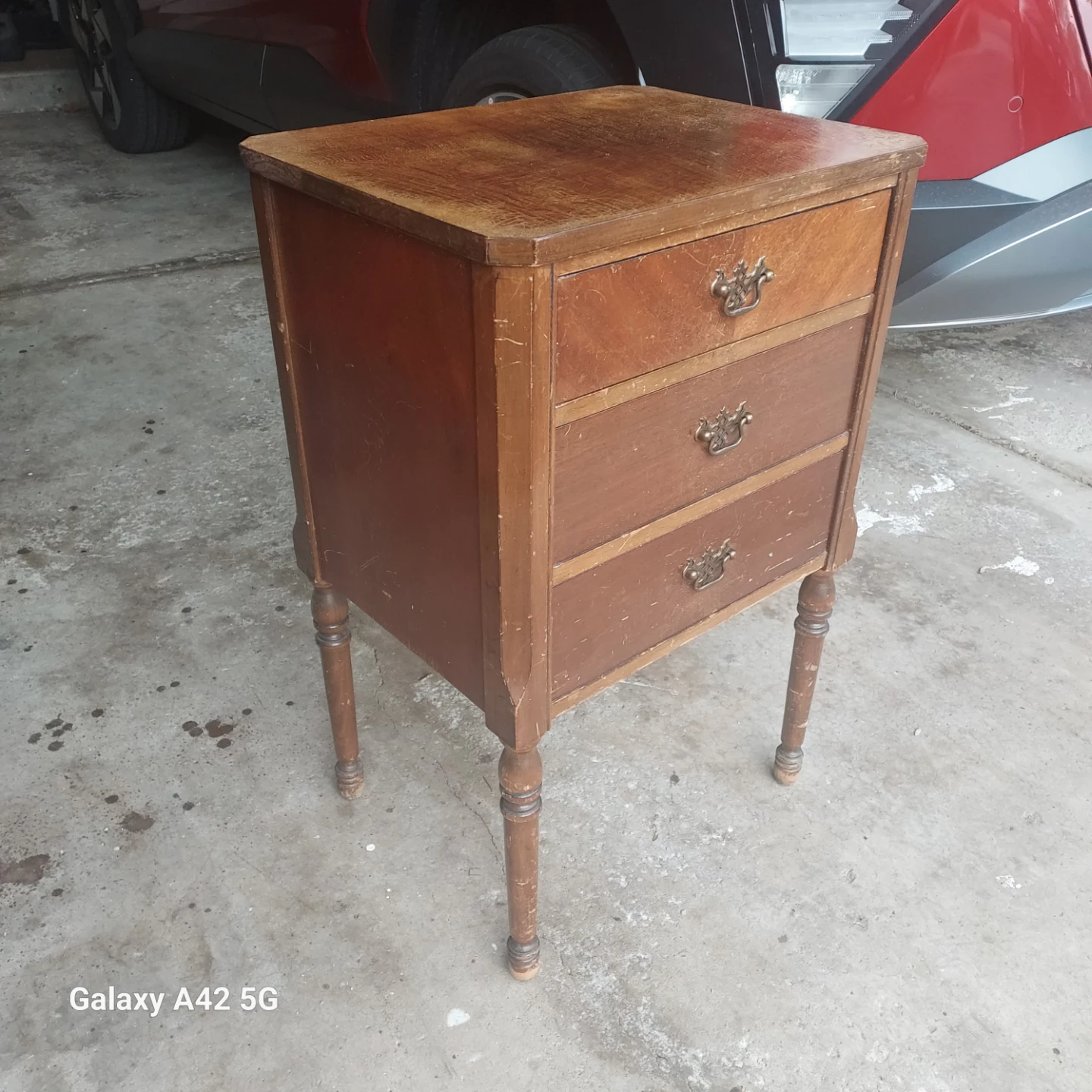 Vintage 3-Drawer Wooden Side Table - photo 3