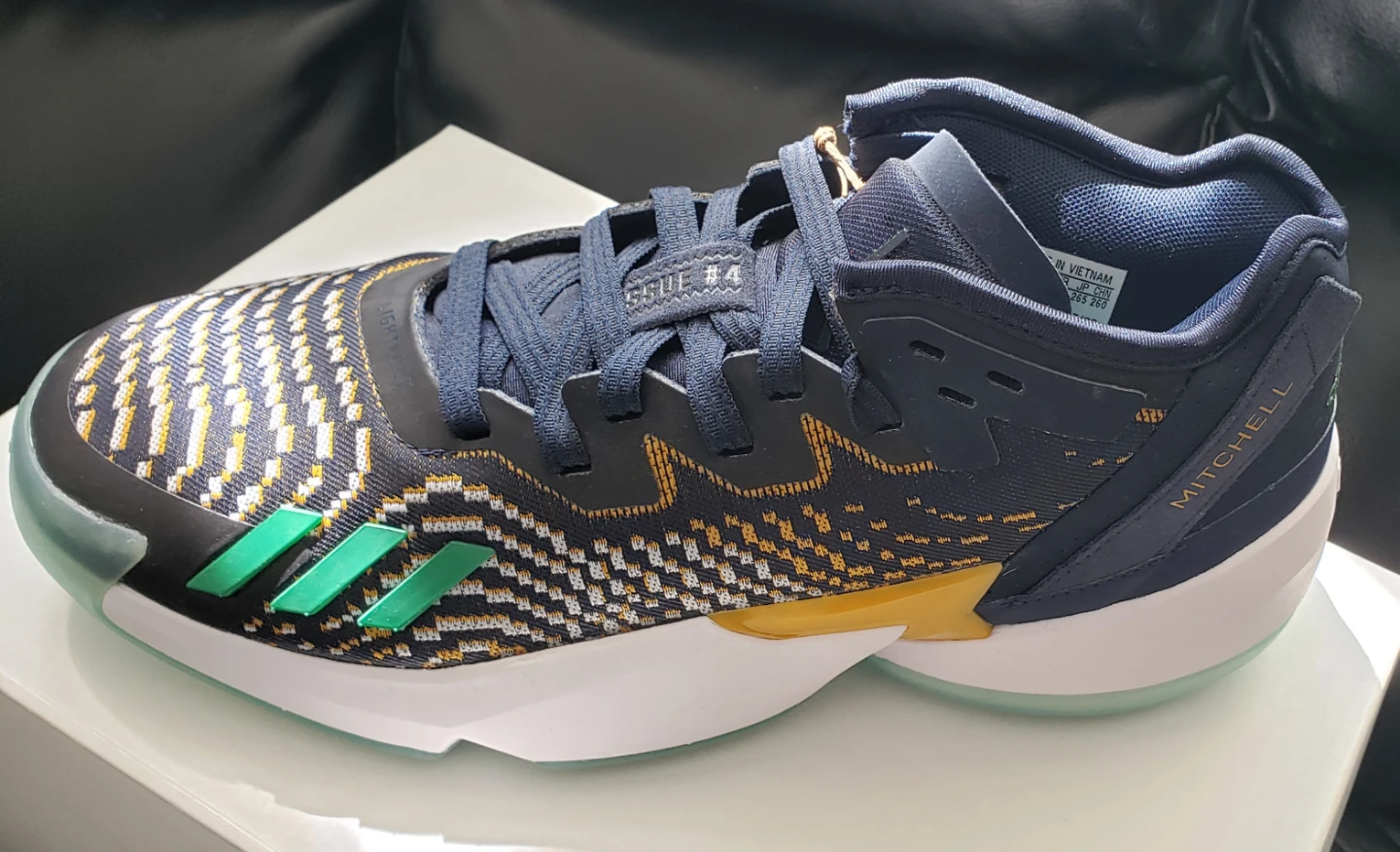 Brand new D.O.N.Issue 4 Basketball Shoes S 8 - photo 4
