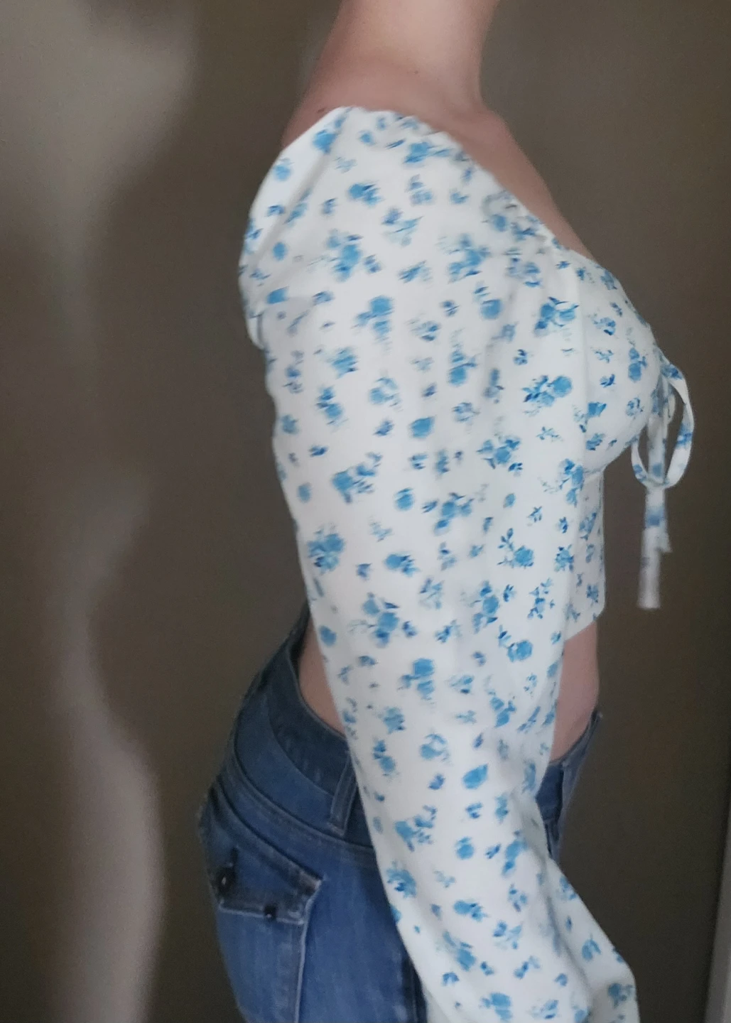 White & Blue Floral Tie-Front Long Sleeve Crop Top - photo 2