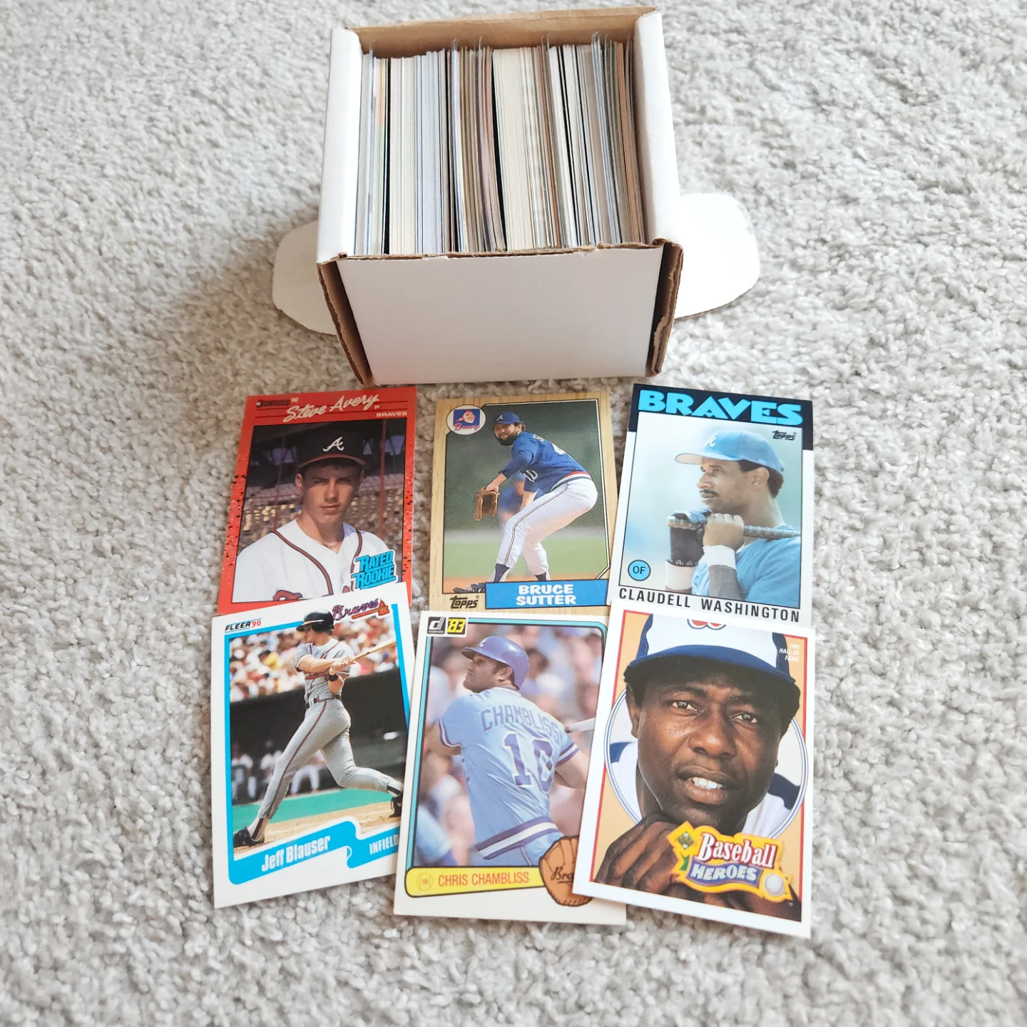 Atlanta Braves, 100 Baseball Cards Team lot - photo 3