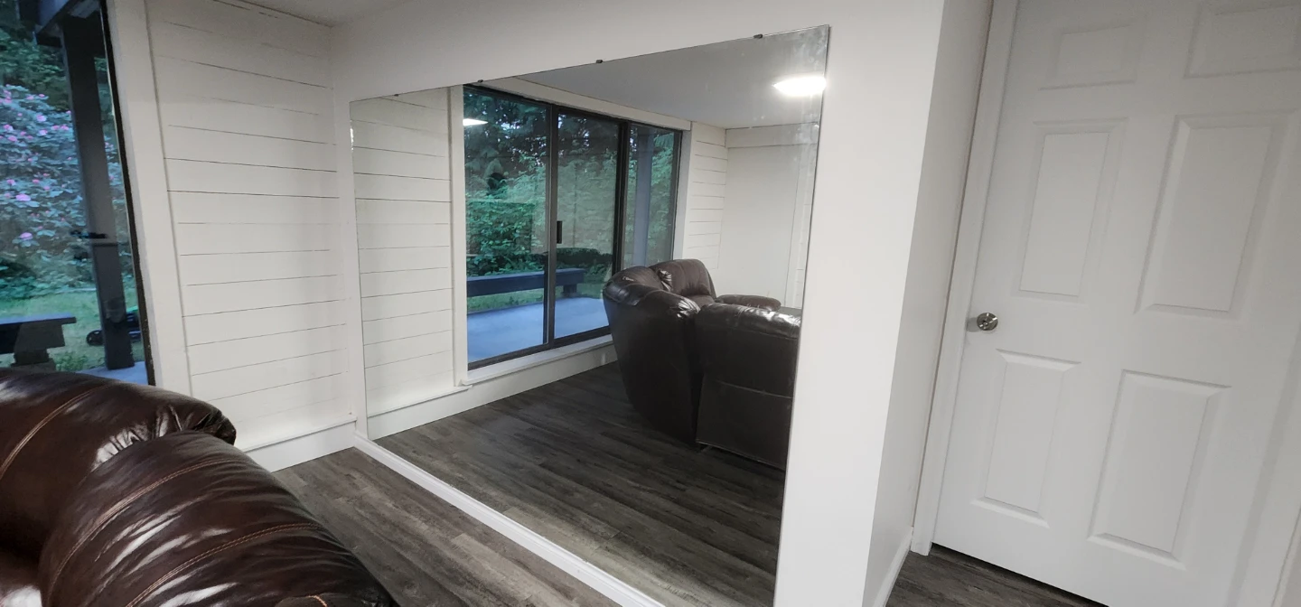 Free 8ft x 6ft Large Frameless Wall Mirror Perfect condition - photo 2