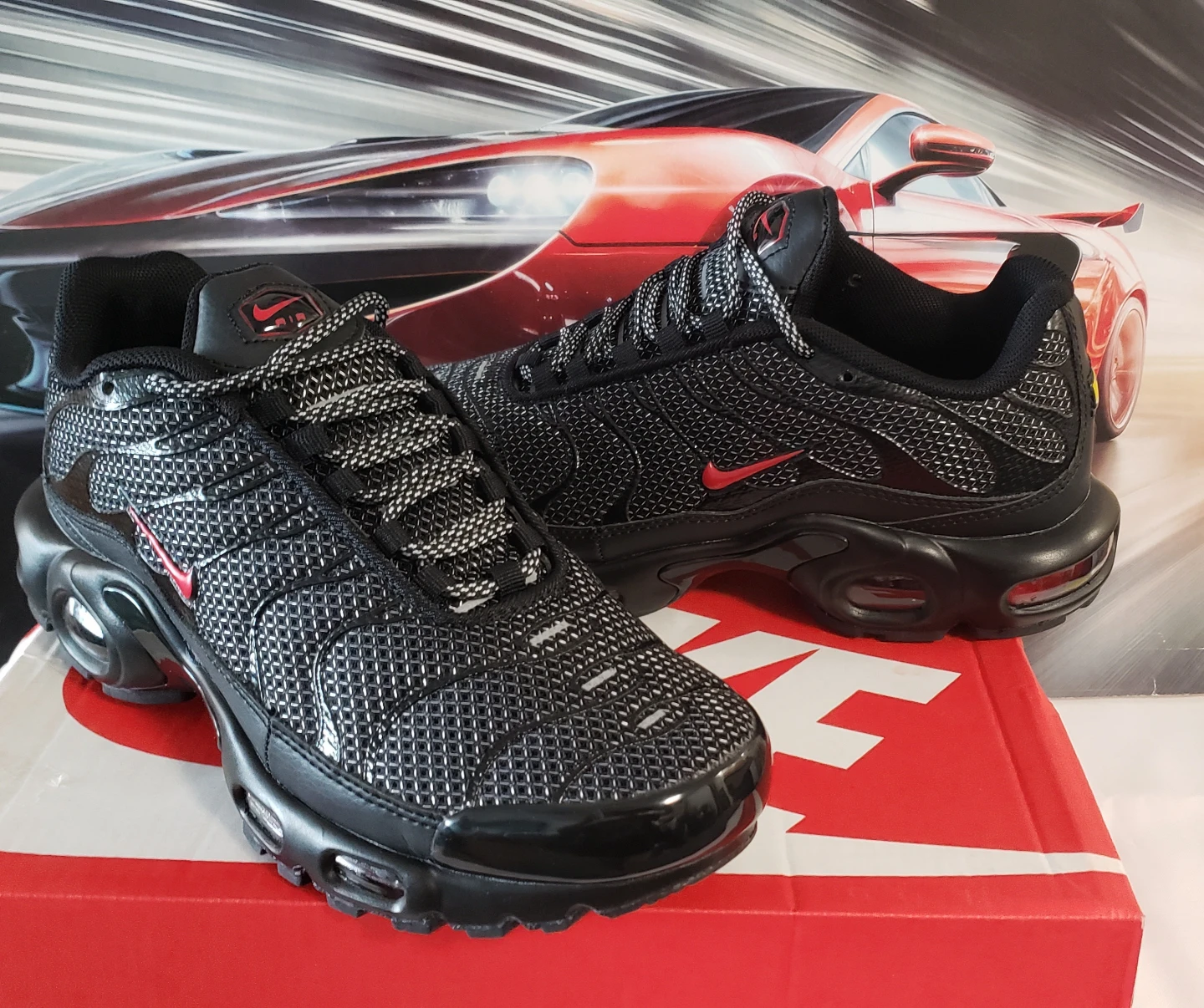 Brand new Universal Air Max Black Red Size 7 - photo 2