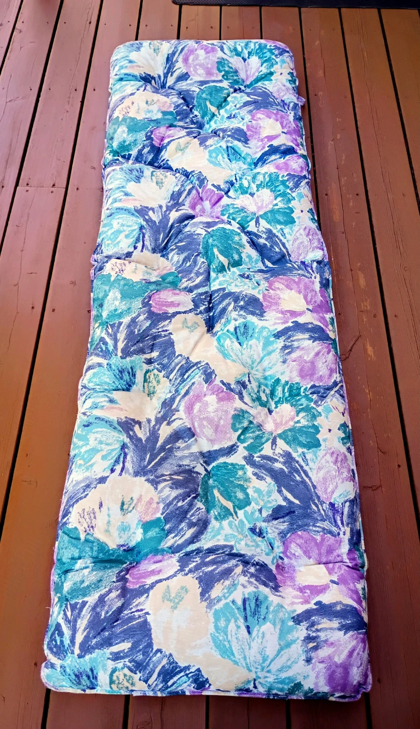 Padded Lounge Chair Cushion