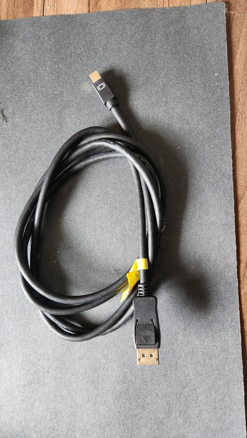 Mini DisplayPort to DisplayPort Cable - photo 3