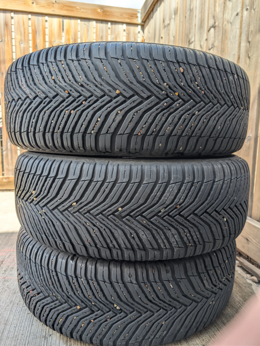 Michelin Cross Climate 235/60 R18  (Set of 3) - photo 2