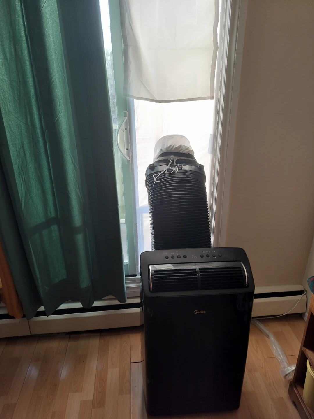 Midea Duo 14,000 BTU Portable AC – Like New - photo 2
