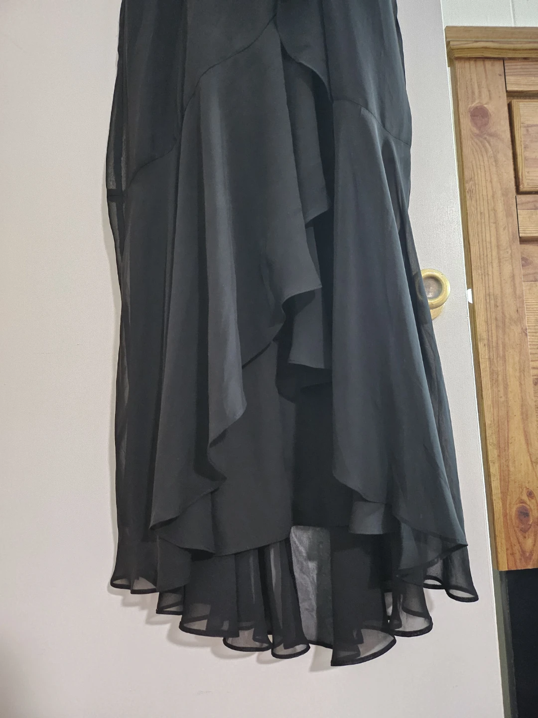 Elegant Black Ruffled High-Low (worn 2 times) - photo 4
