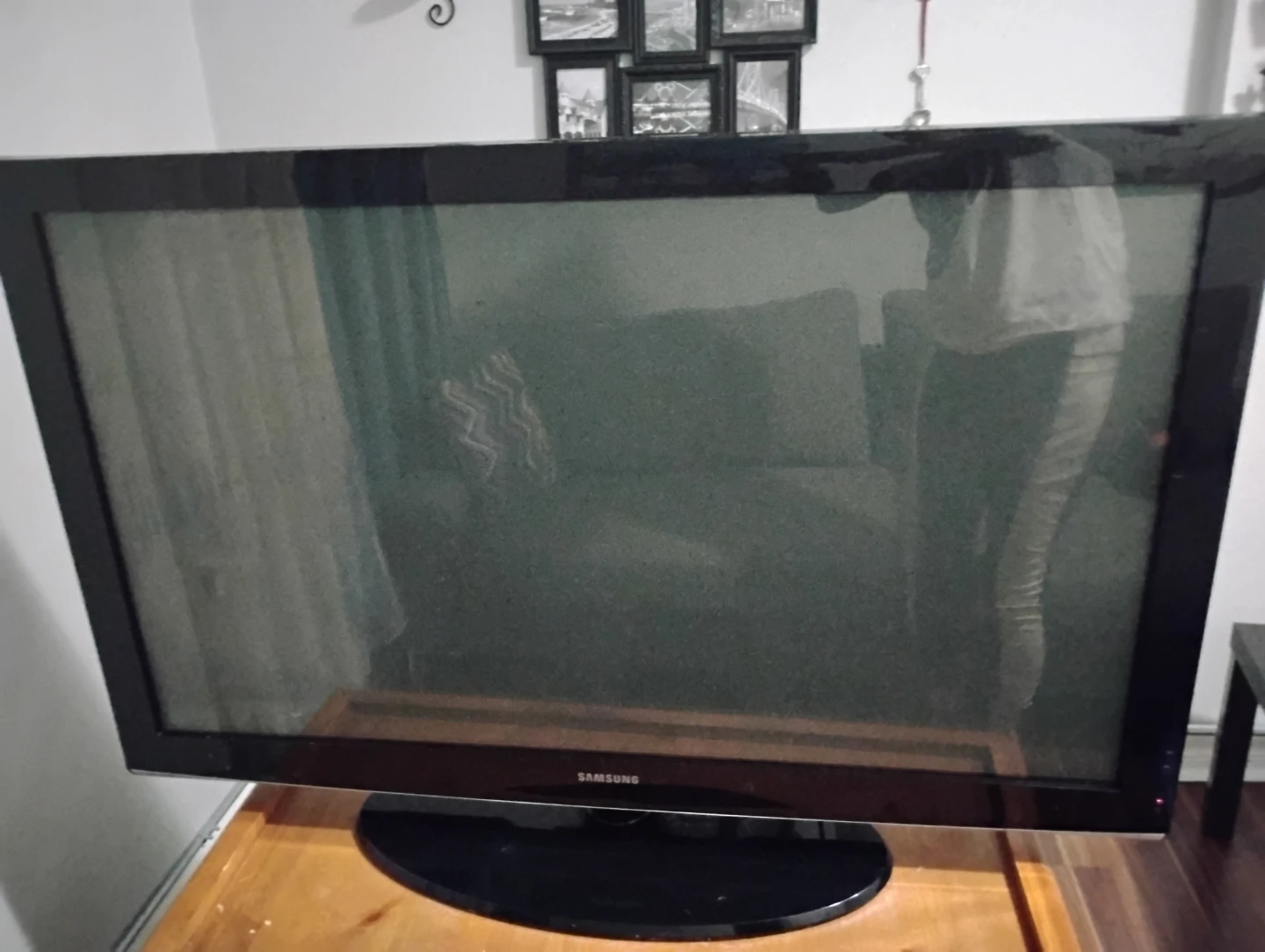 Samsung Flat Screen TV