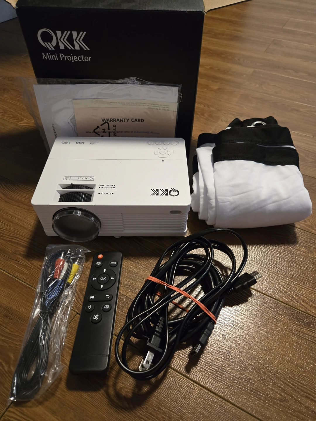 QKK Mini Projector with Remote