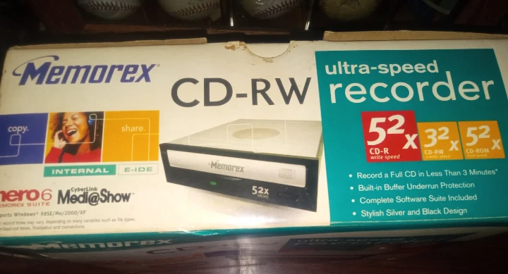 Memorex CD-RW Recorder Ultra-Speed 52X Internal E-IDE