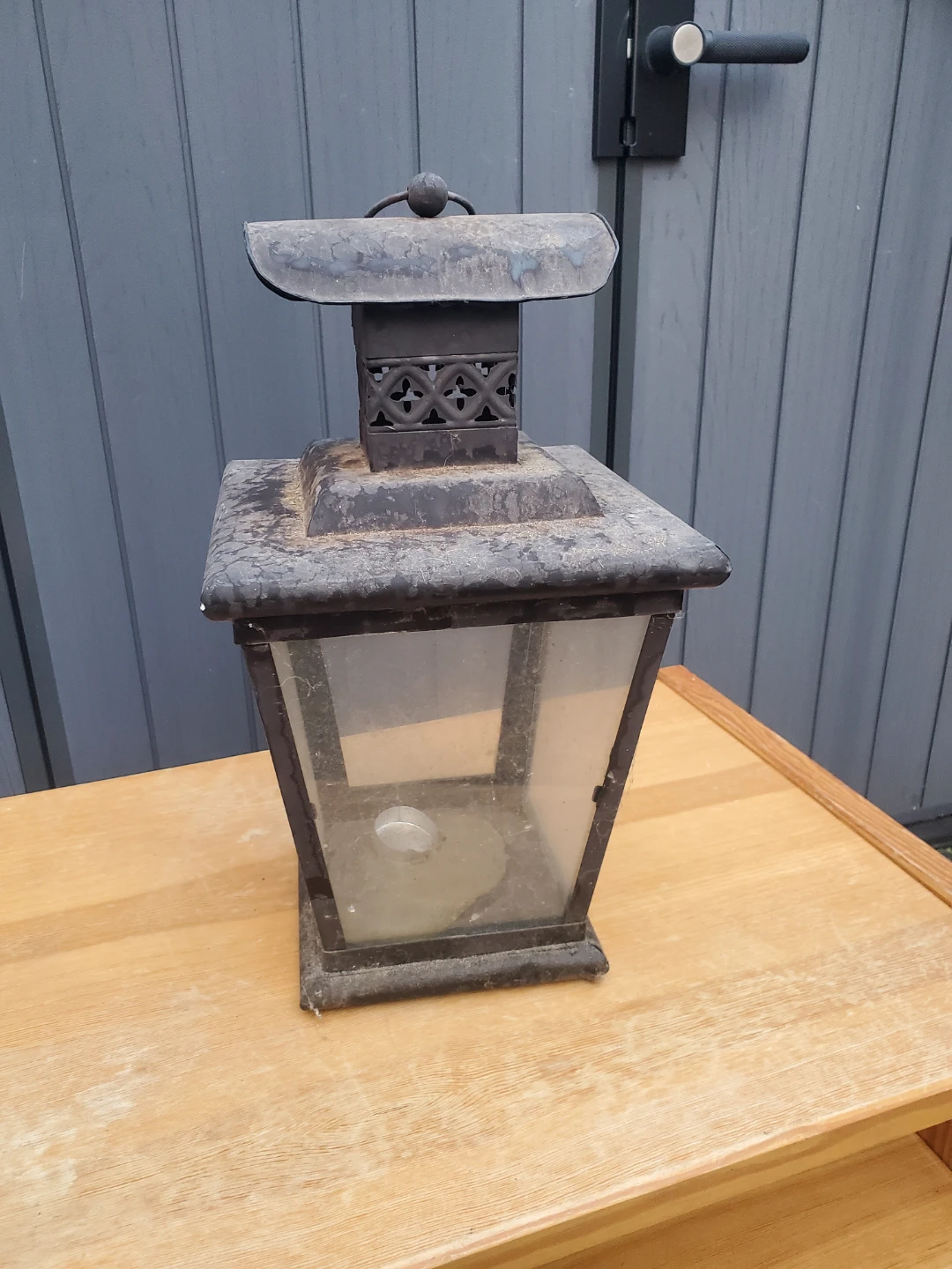 CANDLE LANTERN