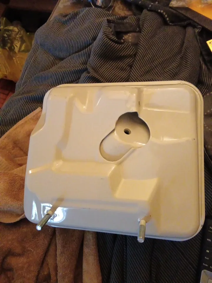 White Gas Tank - photo 2