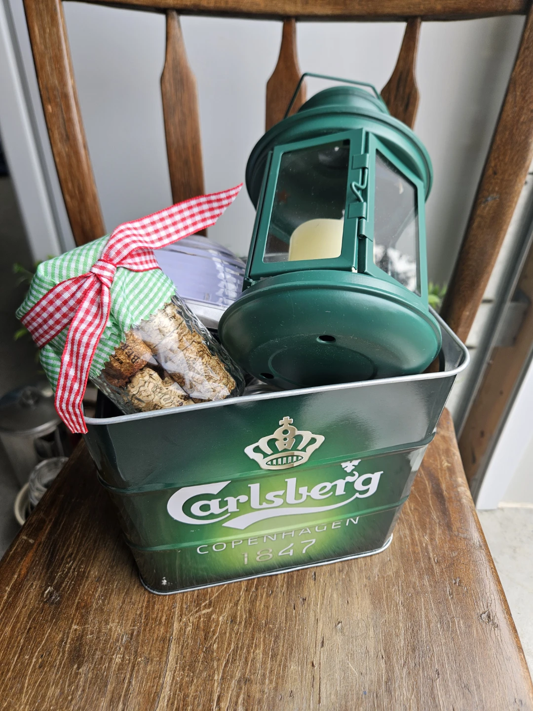 Carlsberg Gift Basket with Lantern and Solar Light, plus - photo 2