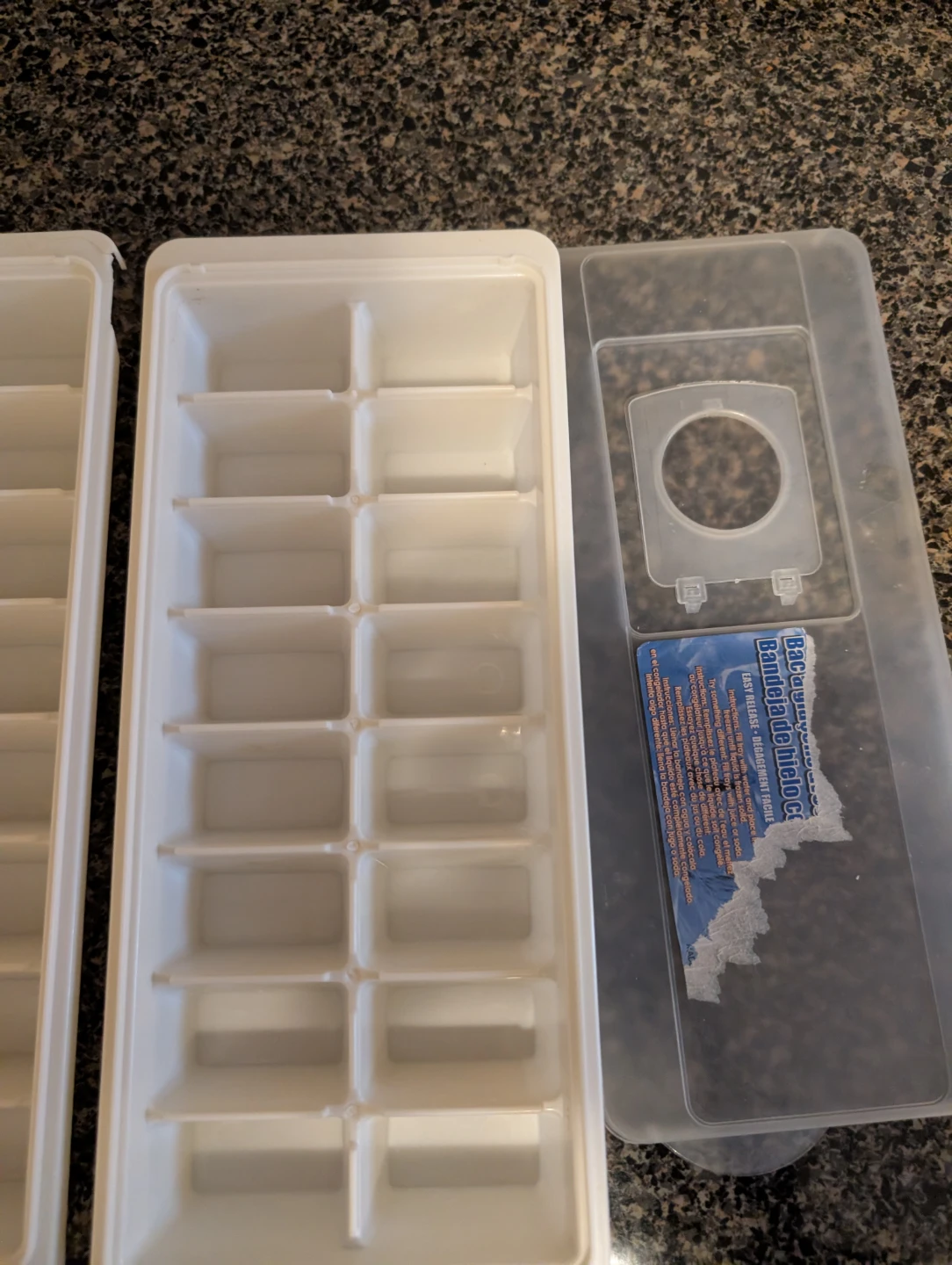 Ice Cube Trays with Lids - photo 3