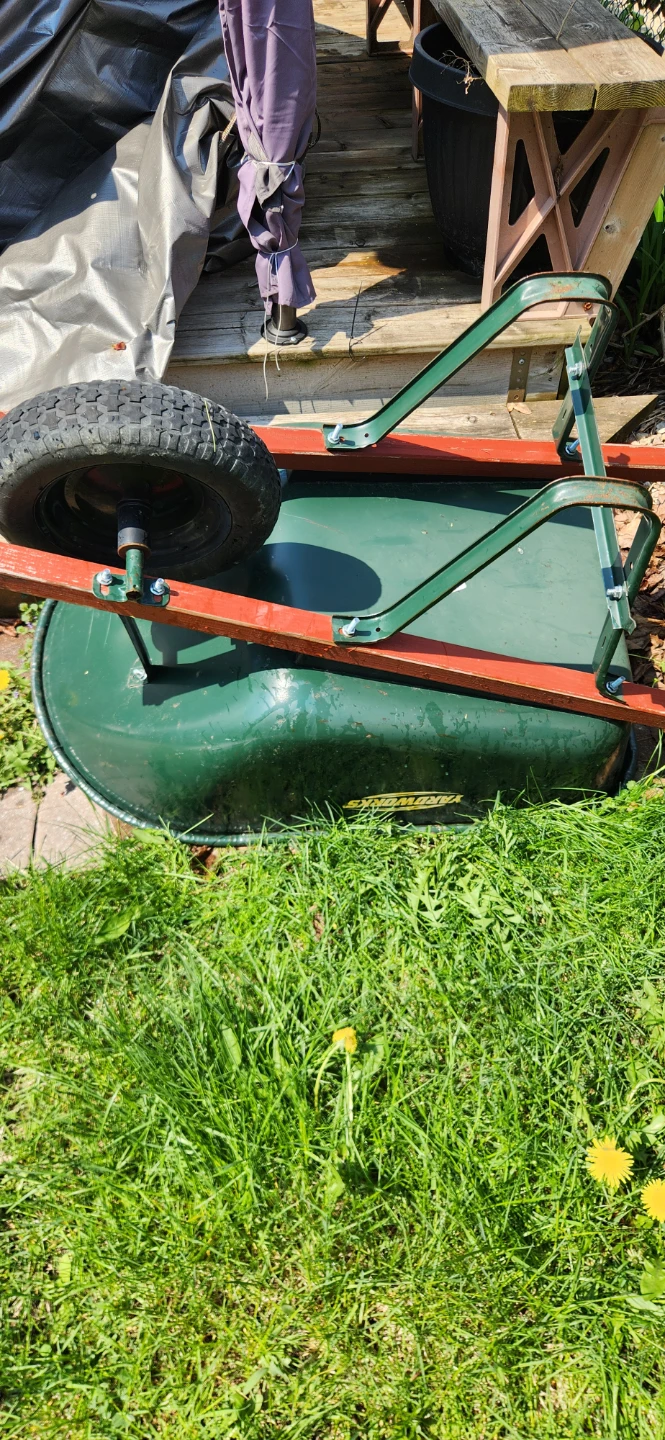 Yardworks Wheelbarrow - photo 4